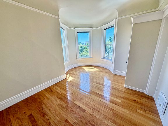 3rd image of 331 Octavia St APT 19
