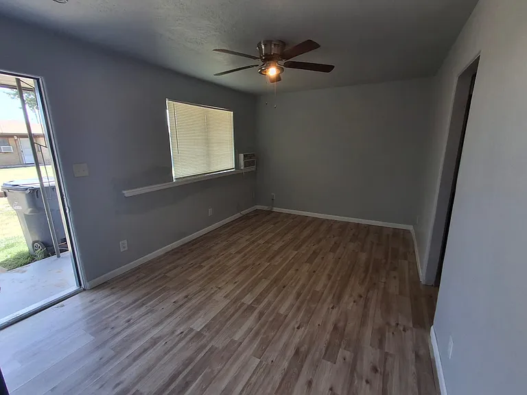 40 NW 24th St #40 — Photo 3