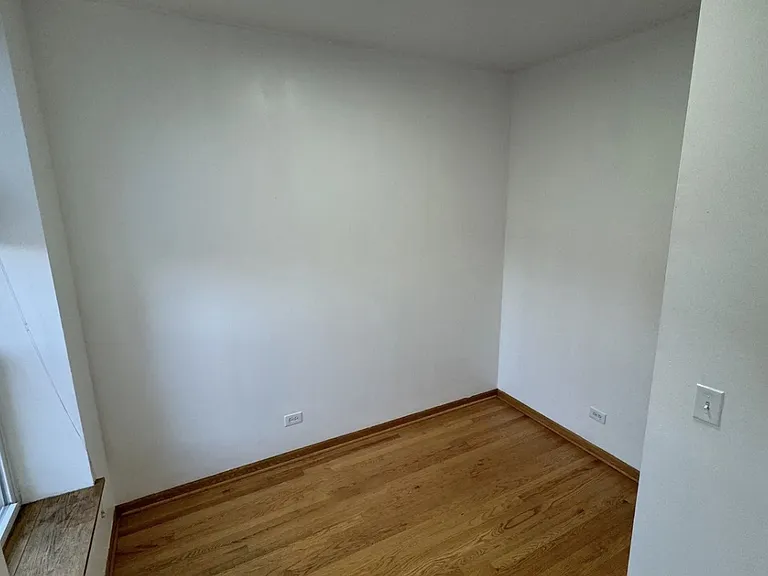 2424 W Polk St #2W — Photo 11