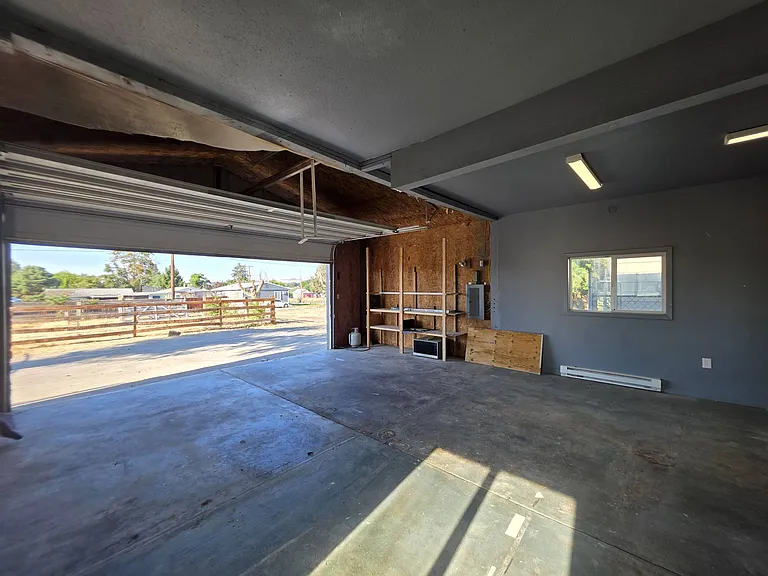 2021 Road 48 — Photo 26