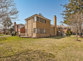 6956 N Kenton Ave, Lincolnwood, IL