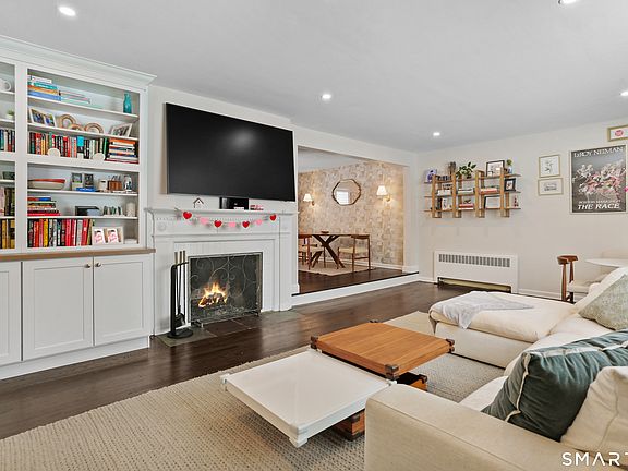 4th image of 1470 Stratfield Road