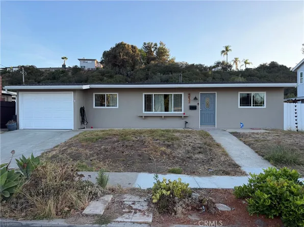 4833 Chateau Dr, San Diego, CA 92117