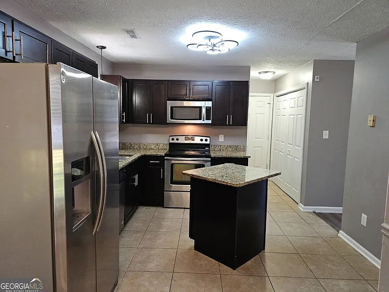 218 Preston Cir — Photo 18