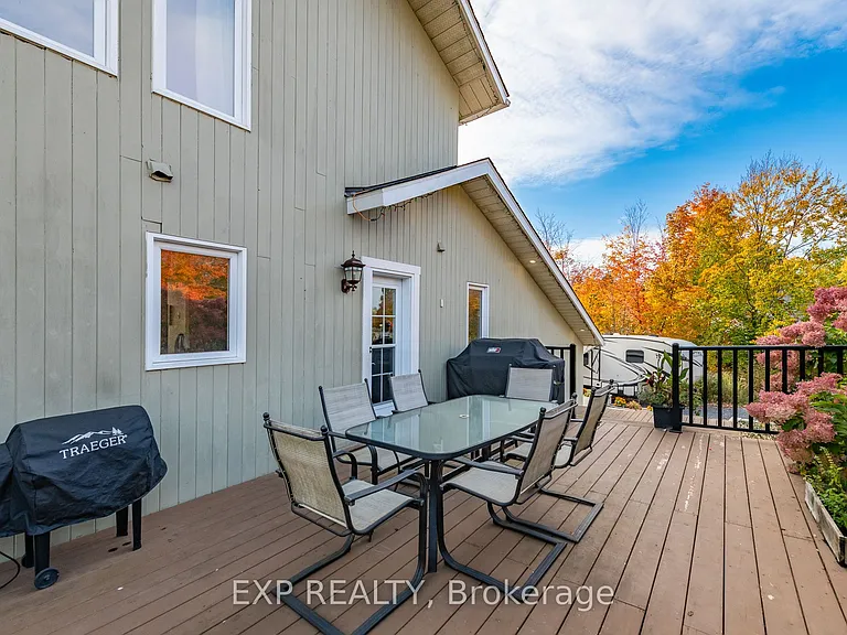 1238 Barnwell Cres — Photo 43
