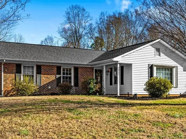 1212 Lashley Park Dr, Gibsonville, NC 27249