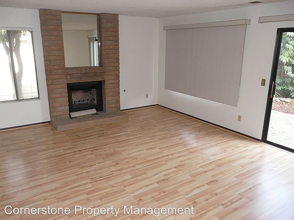 3rd image of 1373 Sarita Way