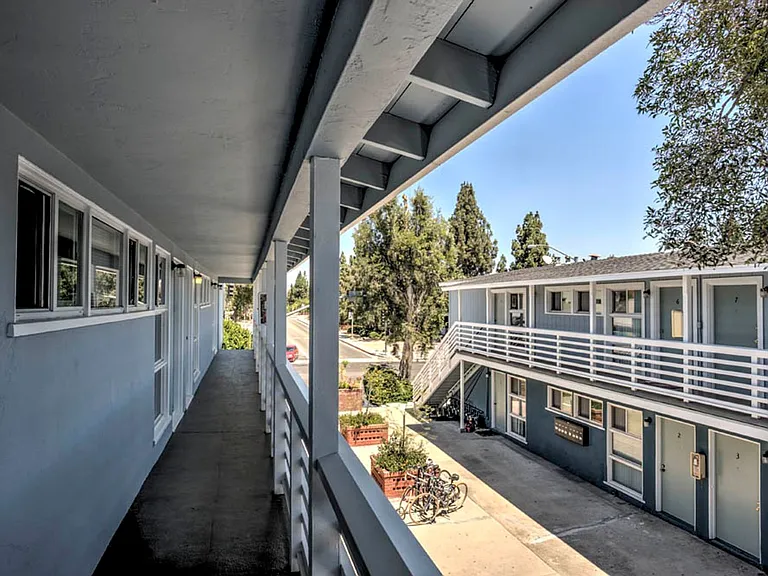 Aztec Lofts Apartments — Photo 13