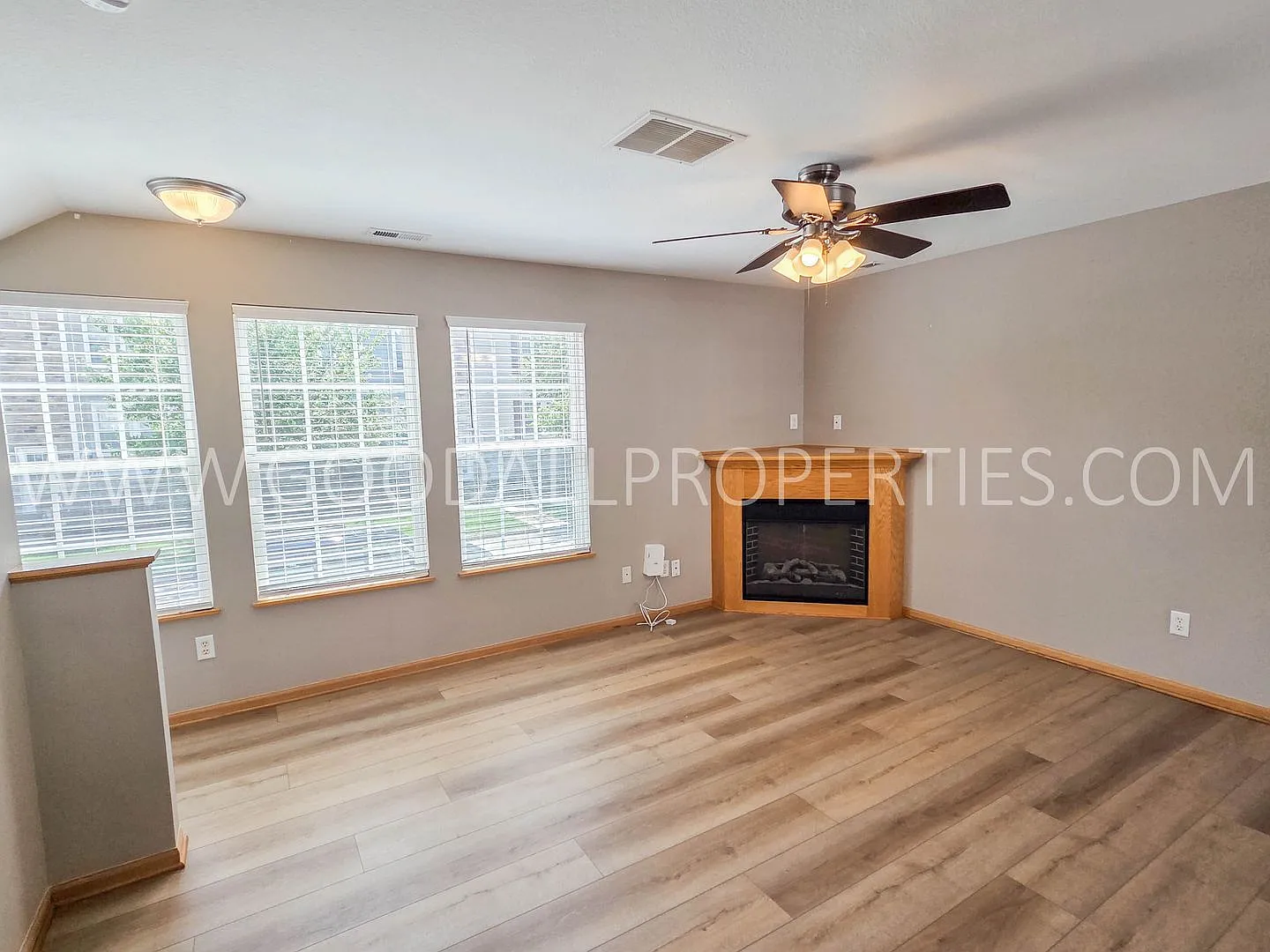 2-Bedroom, 2-Bath Townhome in Urbandale with Attached 2-Car Garage — Photo 3