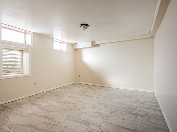 5th image of 253 Erskine St #1