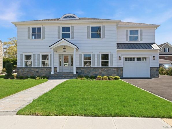 135 Adams Street, Garden City, NY 11530
