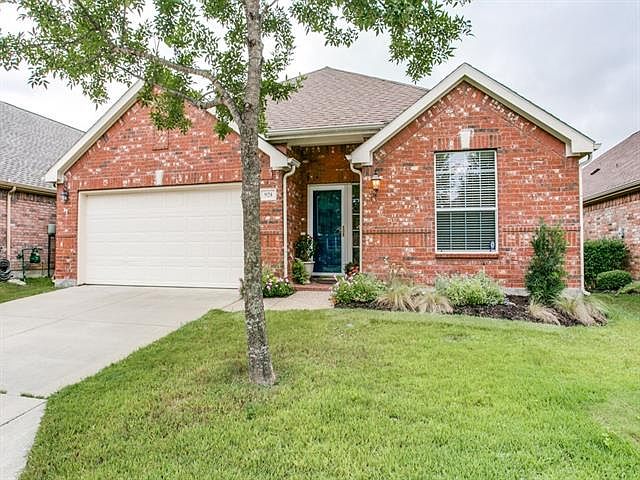 1st image of 924 Grand Cypress Ln