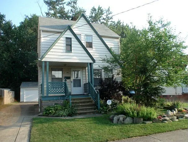 21490 Ball Ave photo 1