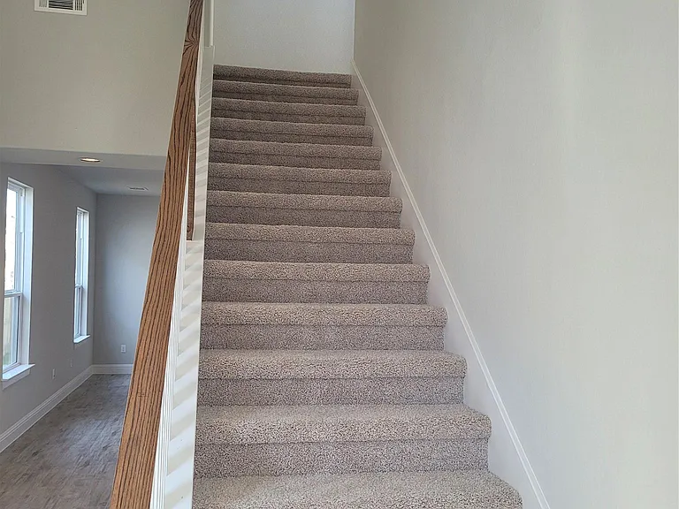 120 Free Stone Dr — Photo 24