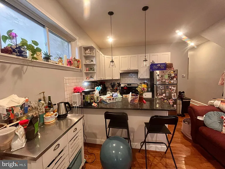 5028 Walnut St #1F — Photo 8