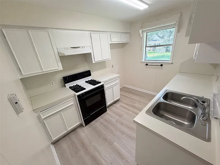 2220 Ripple Creek Dr — Photo 12