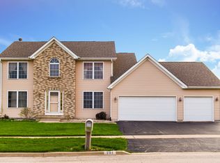 701 Persimmon St, Dekalb, IL 60115