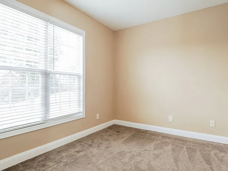 4493 Canterbury St — Photo 16