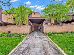 28 Underhill Cres #3, Kitchener, ON N2A2S8