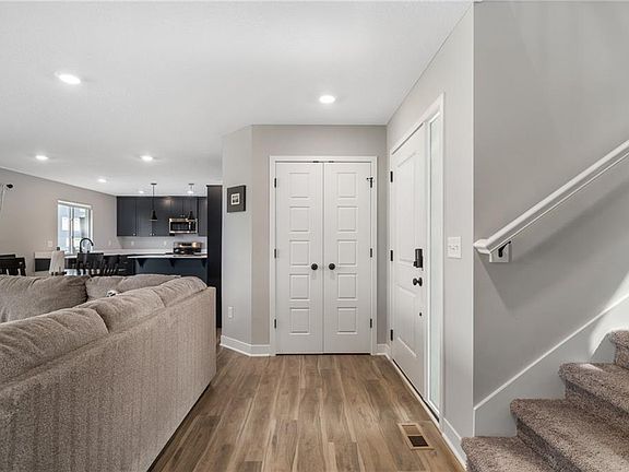 3rd image of 18738 Ocheltree St