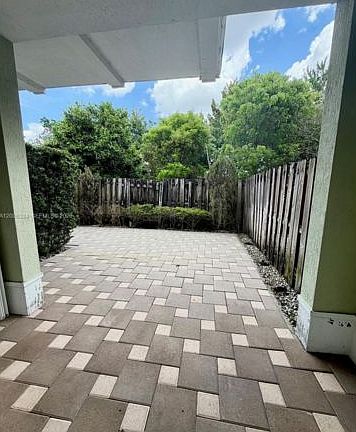 4th image of 10747 NW 76th Ln