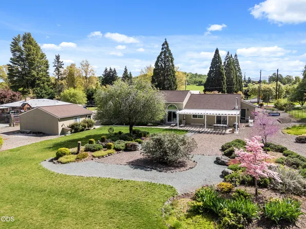 3248 Griffin Creek Rd, Medford, OR 97501