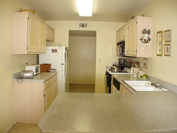2nd image of 1621 Hennepin Dr