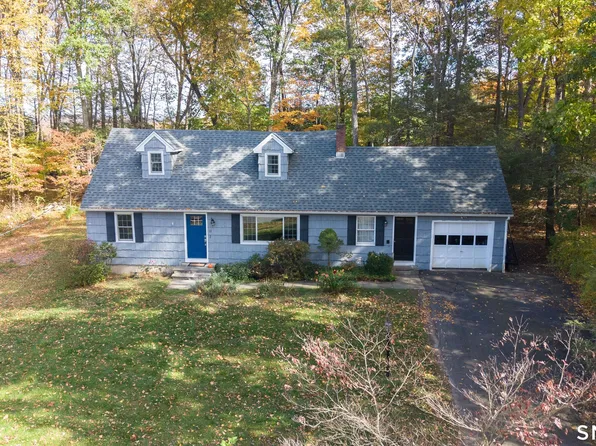 11 Flax Hill Road, Brookfield, CT 06804