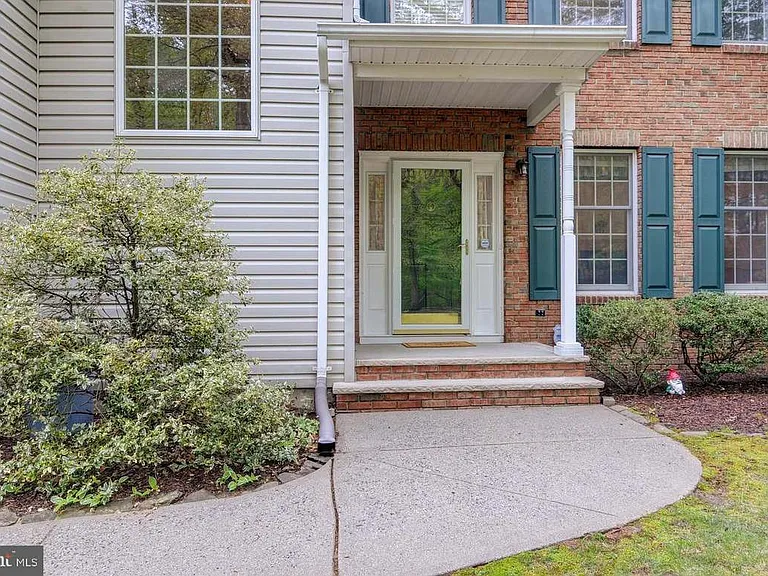 3 Wilson Ln — Photo 2