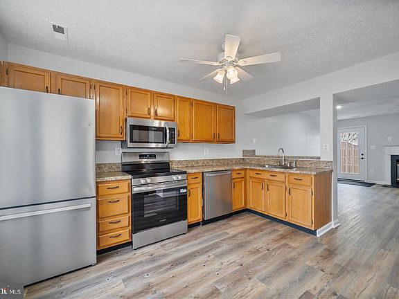 4th image of 22107 Saint Josephs Cir