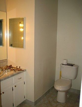 2nd Bathroom