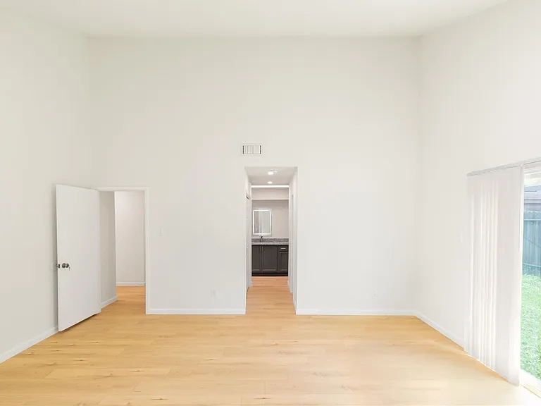 6423 Coachwood Dr — Photo 20