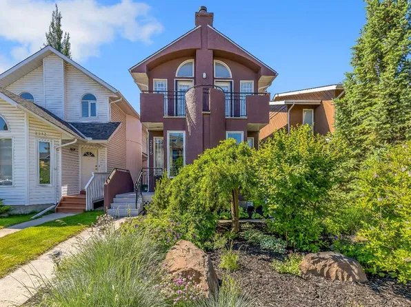 2215 N 3rd Ave NW, Calgary, AB T2N 0K7