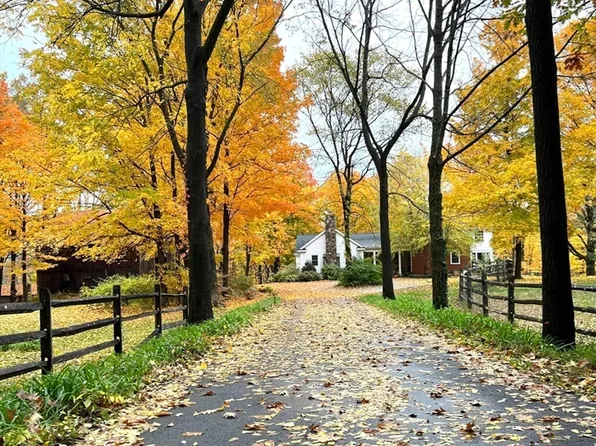 119 Sawyer Hill Rd, Berlin, MA 01503
