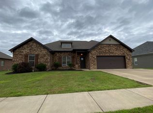 1740 Sylar Cir, Conway, AR 72034