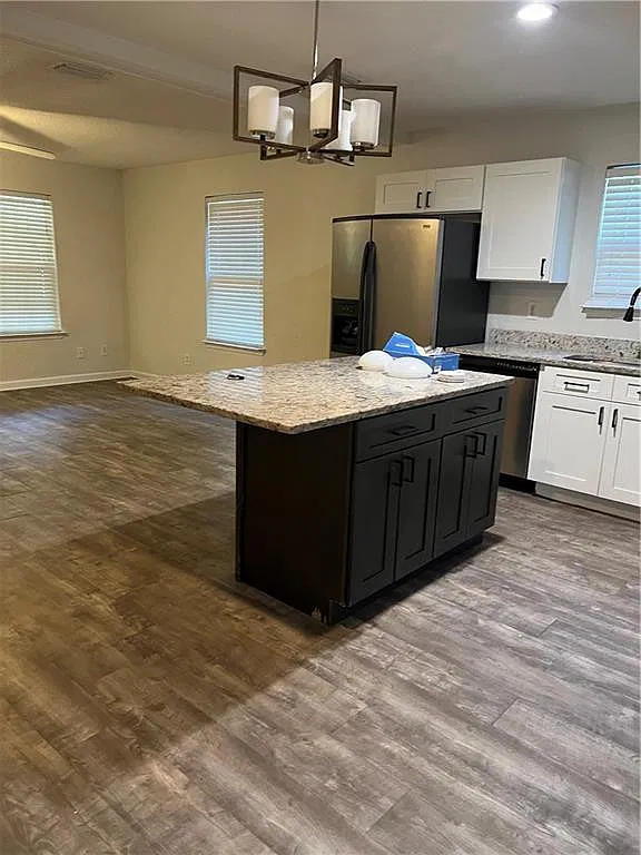 3 bed, 2.0 bath, 1196 sqft, $1,600 — Photo 1