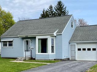 109 Orchard Dr E, North Syracuse, NY 13212