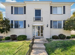 10017 Chardin Way APT 3, Saint Louis, MO 63128