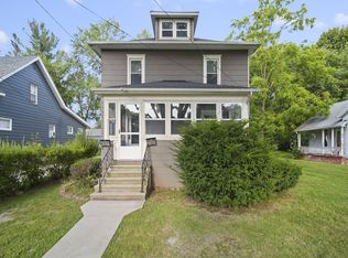 724 Edgewood St, Jackson, MI
