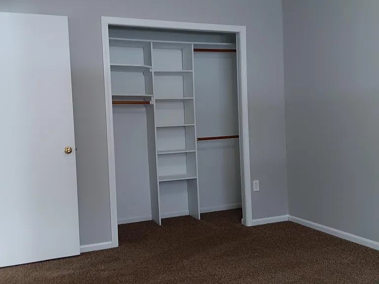 5586 Lapeer Rd — Photo 16