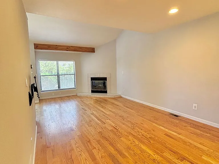 1005 Homestake Dr — Photo 4
