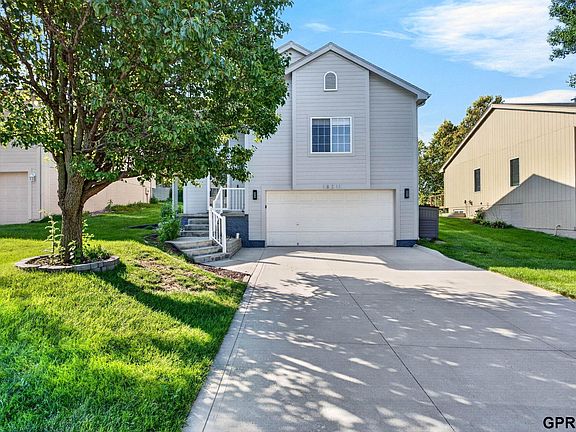 3rd image of 18211 Edna St