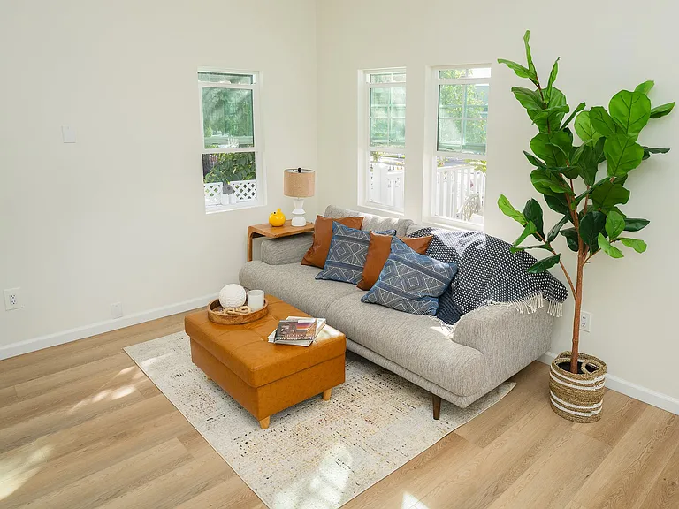 175 E Villa St #3 — Photo 13
