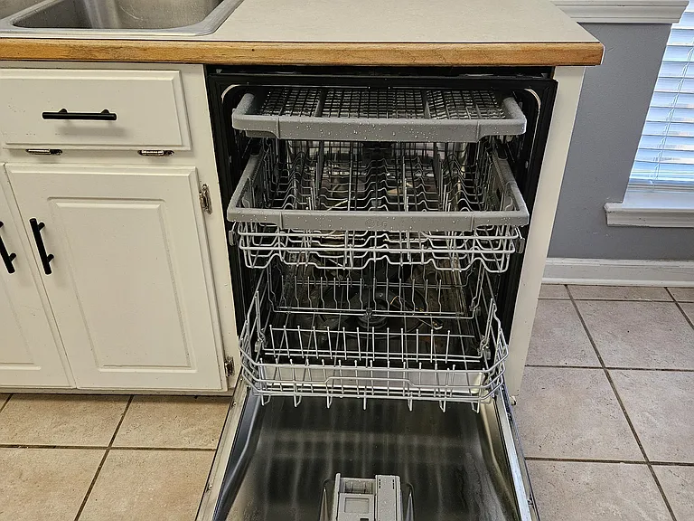 25 Azalea Dr — Photo 5