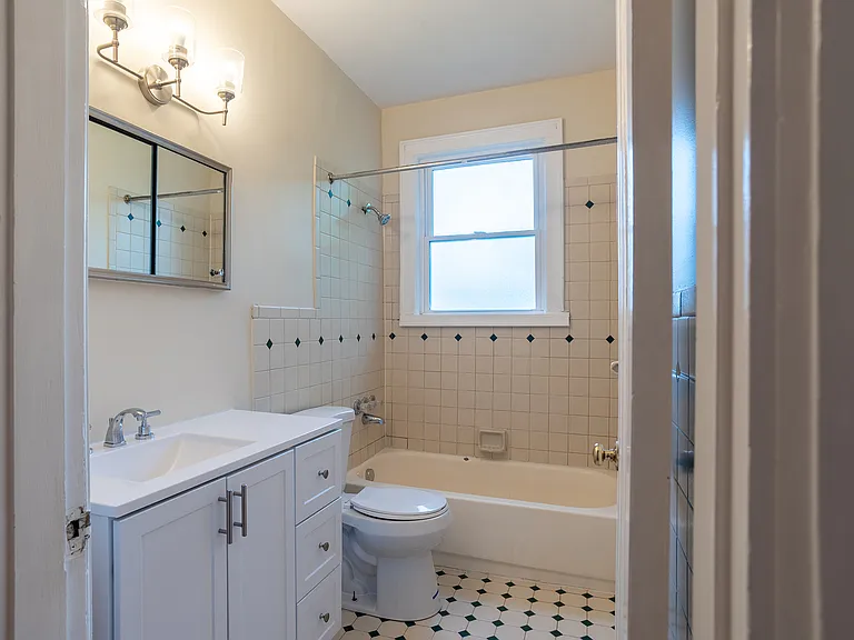 2956 Harrison Ave #3 — Photo 20
