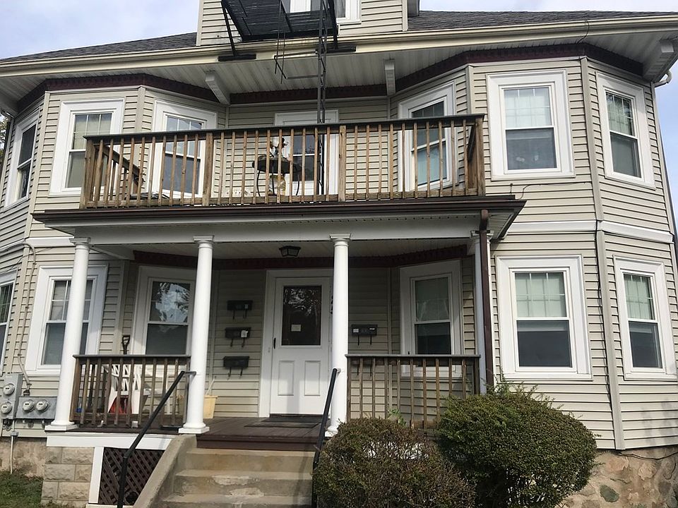 1st image of 25 Chapel Ct #1LEFT