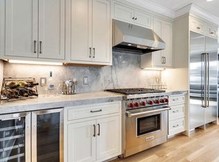 527 East Broadway, South Boston, MA 02127