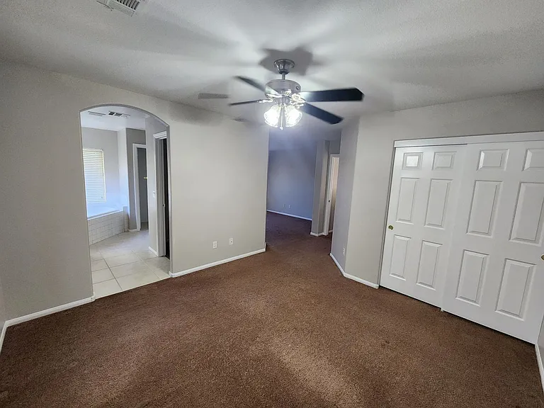 557 Poplar Leaf St — Photo 13