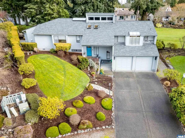 190 San Juan Dr, Sequim, WA 98382