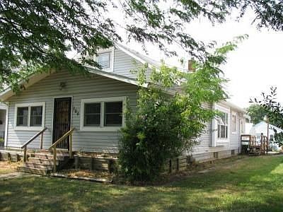 2nd image of 784 Congress St